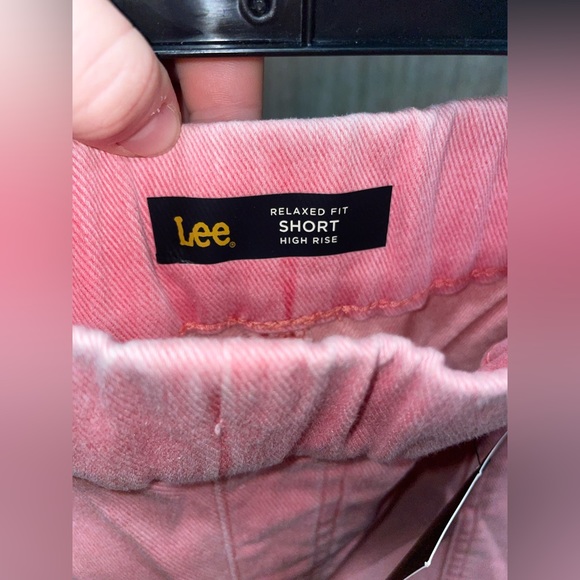 NWT Women’s Pink LEE Ultra Lux High Rise Shorts Sizes 6 & 12 ELASTIC WAISTBAND - Picture 3 of 6